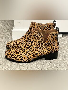 Vionic clara leopard calf hair v cut outwater resistant ankle boots tan brown 10